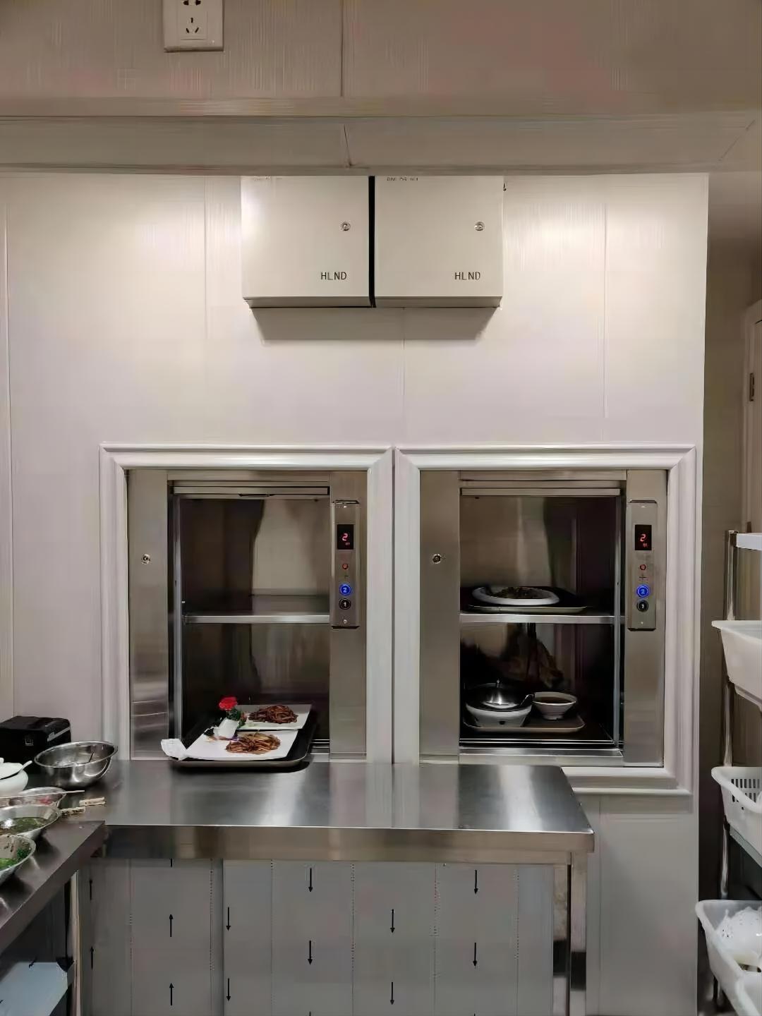 A que problemas devemos prestar atenção ao usar o elevador de alimentos do tipo piso?